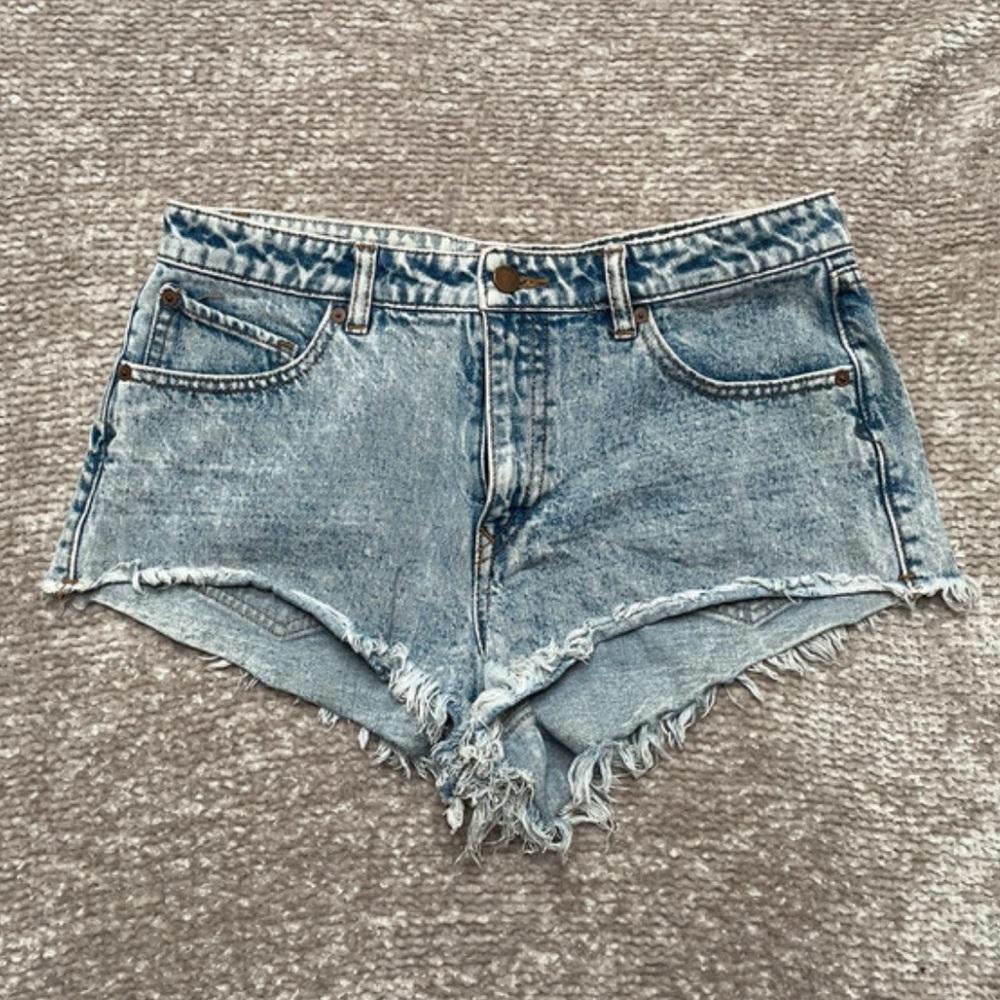 Volcom Light Blue Faded Jean Shorts!